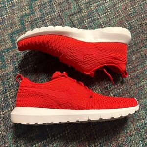 Nike Roshe NM Flyknit QS Red 677243-603 Size 10 No Box Great Condition